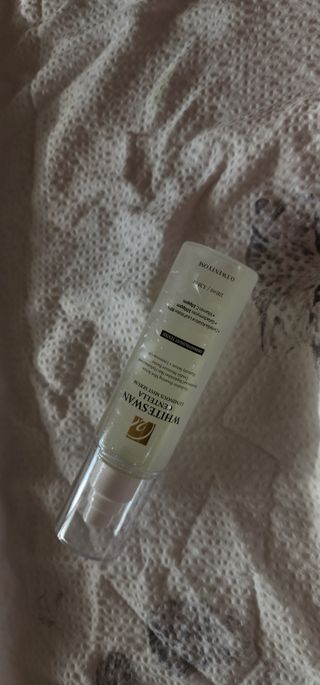오투에니원 화이트스완 센텔라 루미너스 미스트 세럼 100ml — 4점을 준 리뷰어가 2023년 3월 올린 사용 사진