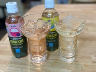 더그레잇티 콤부차 [매일유업] 더그레잇티 44kcal 콤부차 300ml *12개입 (오리지널 6개+베리리치 6개) — 4점을 준 리뷰어가 2023년 8월 올린 사용 사진