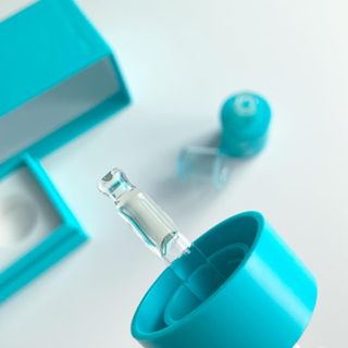 아로메르 리바이탈라이징 블루밍 앰플 10ml x 4ea — 5점을 준 리뷰어가 2021년 8월 올린 사용 사진