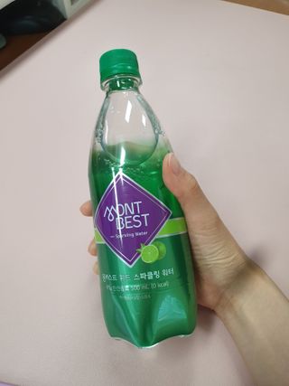 몽베스트 Montbest with Sparkling water Lime20병 — 5점을 준 리뷰어가 2022년 6월 올린 사용 사진