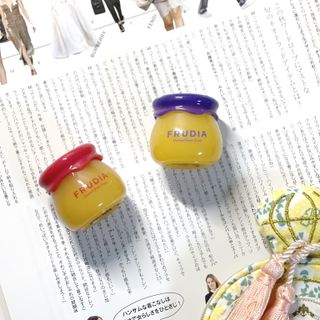 [후르디아] 올리브영 꿀과즙 립밤 2종 (블루베리/석류) — 5점을 준 리뷰어가 2022년 12월 올린 사용 사진