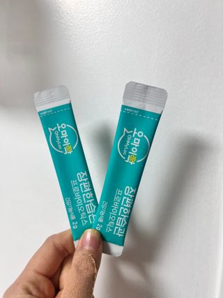 [유산균] 오마이락 장편한습관 프로바이오틱스 30P — 5점을 준 리뷰어가 2022년 12월 올린 사용 사진