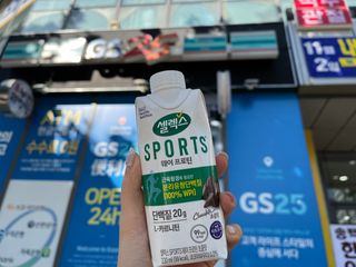 셀렉스스포츠 셀렉스 스포츠 드링크 초콜릿 _ 330ml x 12팩 — 5점을 준 리뷰어가 2021년 11월 올린 사용 사진