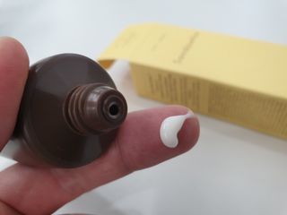 산다화 비타민C 화이트닝 크림 — 5점을 준 리뷰어가 2023년 5월 올린 사용 사진