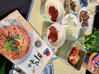 [한면원] 비빔국수 2인분 — 5점을 준 리뷰어가 2023년 3월 올린 사용 사진