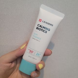 리더스코스메틱 리더스 카밍 바이오틱스 선 에센스 SPF 50+ PA++++ — 5점을 준 리뷰어가 2022년 7월 올린 사용 사진