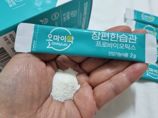 [유산균] 오마이락 장편한습관 프로바이오틱스 30P — 5점을 준 리뷰어가 2022년 11월 올린 사용 사진