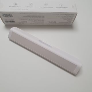 아카라 어두울 때만 켜지는 스마트 무선 센서등 — 4점을 준 리뷰어가 2021년 11월 올린 사용 사진