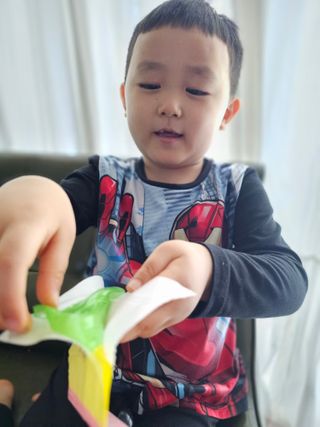 (주) 피치코리아 레인보우 롤팝젤리 후르츠믹스x10개입 — 5점을 준 리뷰어가 2023년 11월 올린 사용 사진