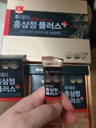 서울약사신협_투데이홍삼정플러스스틱_10g x 30포 — 5점을 준 리뷰어가 2021년 6월 올린 사용 사진