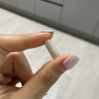 [지셀라] 프로바이오틱스 100억 유산균 보장 (1개월분 / 350mg X 30캡슐) — 5점을 준 리뷰어가 2023년 6월 올린 사용 사진