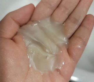 프리마인 더이상 뻣뻣하고 효과없는 탈모샴푸는 NO. 근본부터 케어하는 셀베이스 그린티샴푸(500ml) — 4점을 준 리뷰어가 2023년 3월 올린 사용 사진