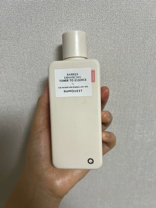 로우퀘스트 베리어 인핸싱 토너투에센스 200ml — 5점을 준 리뷰어가 2023년 11월 올린 사용 사진