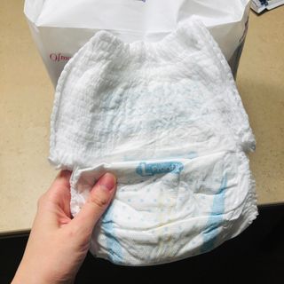 오브맘 밤 프리미엄 아기 기저귀 팬티형 밴드형 — 3점을 준 리뷰어가 2021년 1월 올린 사용 사진