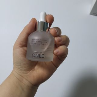 프로젝트오늘 제주 동백 비건 앰플 — 5점을 준 리뷰어가 2021년 11월 올린 사용 사진