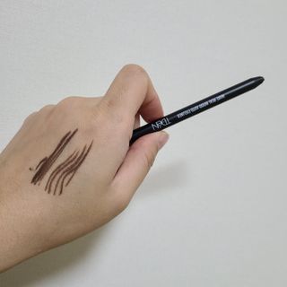 틸디앤 메이크 리얼무드 오토 아이라이너 — 3점을 준 리뷰어가 2021년 12월 올린 사용 사진