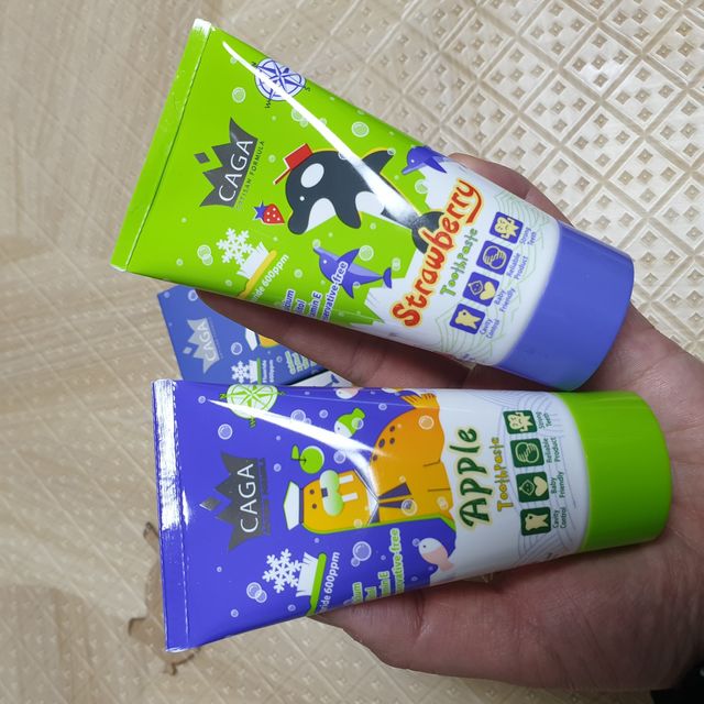 카가 유아 저불소치약 50ml  딸기향/사과향 리뷰 사진
