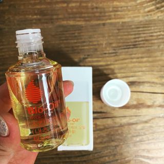 바이오오일 [바이오-오일] 스킨케어 오일 내추럴 60ml — 4점을 준 리뷰어가 2021년 5월 올린 사용 사진