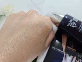 아이앤립 / EYENLIP 아이앤립 루센트 비비크림 2 Color — 4점을 준 리뷰어가 2021년 7월 올린 사용 사진