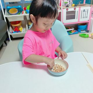 더밥  고추마녀 라볶이 +  나이스미 무설탕 현미후레이크 — 5점을 준 리뷰어가 2021년 10월 올린 사용 사진
