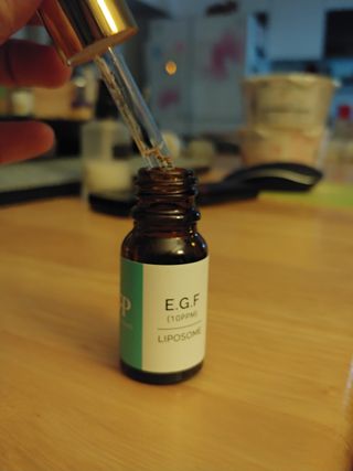 랑팡 EGF+FGF 10ppm 리포좀 앰플 원액 10ml — 5점을 준 리뷰어가 2021년 11월 올린 사용 사진