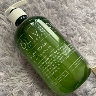 올리브 오일 스킨케어 컴퍼니 [OOSC] 향기로운 보습 로즈 제라늄 바디워시 500ml — 5점을 준 리뷰어가 2021년 5월 올린 사용 사진