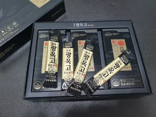 [광동제약] 광동 광옥고 홍삼 본 30포+쇼핑백 증정 — 5점을 준 리뷰어가 2021년 12월 올린 사용 사진
