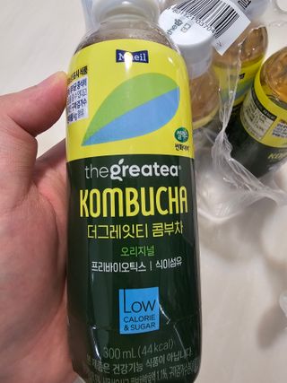 더그레잇티 콤부차 [매일유업] 더그레잇티 44kcal 콤부차 300ml *12개입 (오리지널 6개+베리리치 6개) — 5점을 준 리뷰어가 2023년 7월 올린 사용 사진