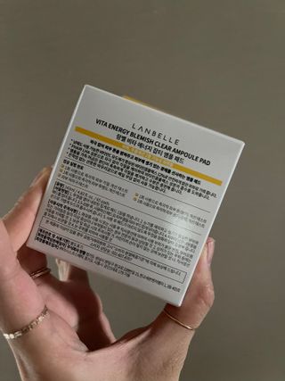 랑벨 비타 에너지 잡티 앰플 패드 65매 (투명하고 밝은 얼굴 광채패드) — 4.5점을 준 리뷰어가 2022년 5월 올린 사용 사진