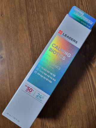 리더스코스메틱 리더스 카밍 바이오틱스 선 에센스 SPF 50+ PA++++ — 4점을 준 리뷰어가 2022년 8월 올린 사용 사진