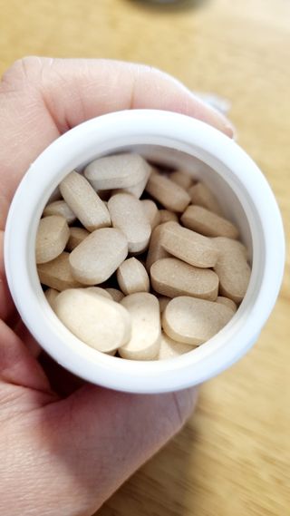 프리마인 평생 써야하는 관절의 건강을 위한 완벽설계 솔루션 관절n마디케어 플러스 120정 — 5점을 준 리뷰어가 2021년 10월 올린 사용 사진