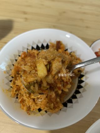 한성기업 무볼레 왕건더기 볶음밥 묵은지삼겹살 — 5점을 준 리뷰어가 2021년 10월 올린 사용 사진