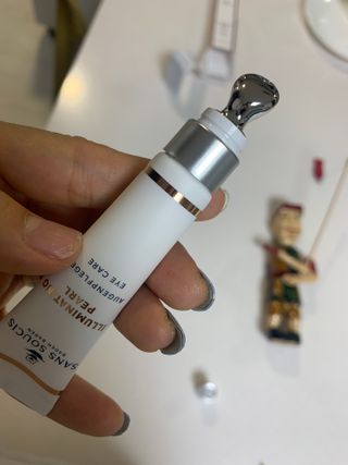 산수시 일루미네이팅 펄 영양 다크서클 스틱 아이 크림 케어 15ml — 5점을 준 리뷰어가 2021년 6월 올린 사용 사진