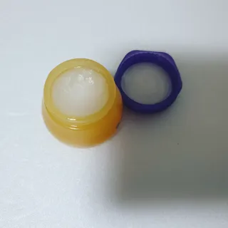 틱톡 [후르디아] 튼입술해결템 올리브영 블루베리 하이드레이팅 허니 립밤 — 5점을 준 리뷰어가 2023년 10월 올린 사용 사진