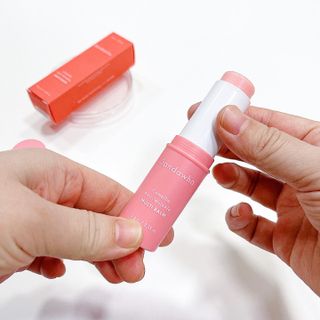 스킨큐어 산다화 카멜리아 안티 링클 멀티밤 — 5점을 준 리뷰어가 2022년 4월 올린 사용 사진