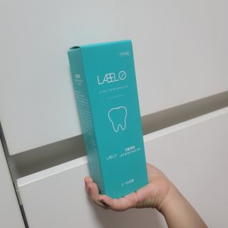 치과에서 쓰는 치약 _ 라벨제로 저불소 꼬마, 키즈, 유아, 베이비, 주니어 안전한 어린이치약 — 5점을 준 리뷰어가 2023년 1월 올린 사용 사진
