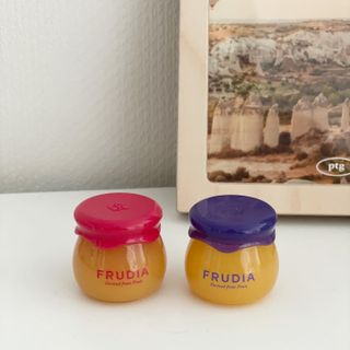 [후르디아] 올리브영 꿀과즙 립밤 2종 (블루베리/석류) — 4.5점을 준 리뷰어가 2022년 11월 올린 사용 사진