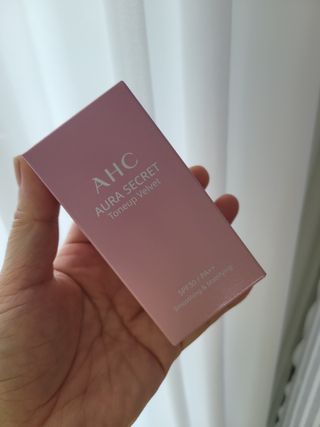 AHC 아우라 시크릿 톤업 벨벳 — 5점을 준 리뷰어가 2021년 4월 올린 사용 사진