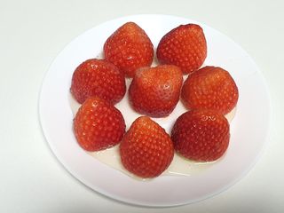 옳음 딸기 논산 설향 딸기 900g 산지직송 — 5점을 준 리뷰어가 2021년 1월 올린 사용 사진