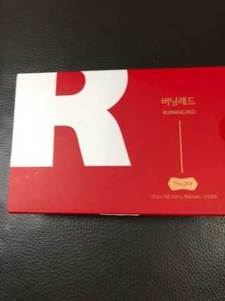 디오르 파인화이트 & 버닝레드 — 5점을 준 리뷰어가 2022년 1월 올린 사용 사진