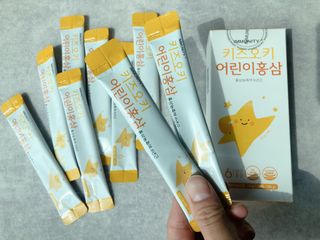 [이뮤니티플러스]우리아이 면역오키, 건강오키 _ 키즈오키 어린이홍삼 10포 1box — 4점을 준 리뷰어가 2022년 3월 올린 사용 사진