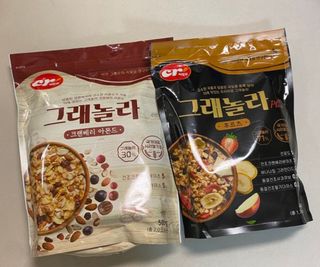 씨알푸드 씨알로 그래놀라 2종 후르츠+크랜베리 아몬드 — 5점을 준 리뷰어가 2022년 7월 올린 사용 사진