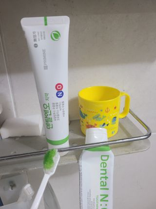 프리마인 유해균 뿐만 아니라 유익균까지 씻어내는 치약은 그만, 건강한 구강환경을 만드는 덴탈엔오 — 5점을 준 리뷰어가 2022년 12월 올린 사용 사진