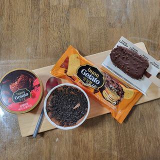 롯데제과 본젤라또 비스킷&바닐라카라멜바, 본젤라또 베리쇼콜라컵 — 5점을 준 리뷰어가 2021년 12월 올린 사용 사진