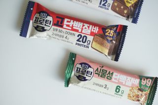 이지프로틴바 3종x각 2ea (고단백질바, 멀티단백질바, 식물성단백질바) — 4.5점을 준 리뷰어가 2024년 2월 올린 사용 사진