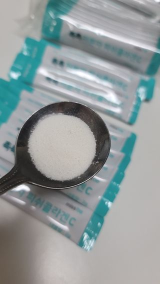 미스비 촉촉 저분자 피쉬콜라겐C — 5점을 준 리뷰어가 2021년 7월 올린 사용 사진