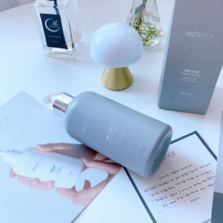 엠디스픽 무향 바리스타 핸드크림 울트라 고보습 대용량 펌핑 245g — 5점을 준 리뷰어가 2022년 12월 올린 사용 사진