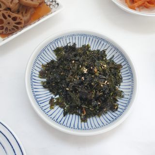 하나마이 [마마쿡] 전 청와대 천상현 셰프의 밑반찬  5종세트(소고기 장조림+연근조림+진미채+간장김자반+새우김자반) — 5점을 준 리뷰어가 2023년 4월 올린 사용 사진