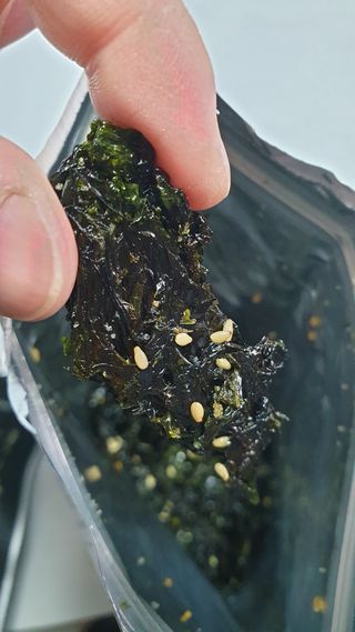 광천우리맛김 우리집밥도둑 맛있는광천김 우리김자반 50g 5봉 — 5점을 준 리뷰어가 2021년 10월 올린 사용 사진