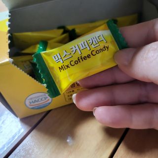 (주) 피치코리아 믹스커피캔디76g x2개입 — 5점을 준 리뷰어가 2022년 11월 올린 사용 사진